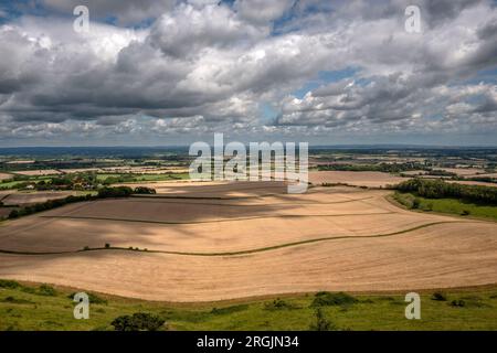 Alciston, 6 août 2023 : vue sur les terres agricoles depuis la piste du passeur Banque D'Images