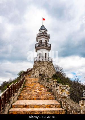 La Tour de la victoire (Zafer Kulesi) dans le district de Goynuk. Goynuk, Bolu, Turquie. Banque D'Images