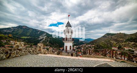 La Tour de la victoire (Zafer Kulesi) dans le district de Goynuk. Goynuk, Bolu, Turquie. Banque D'Images