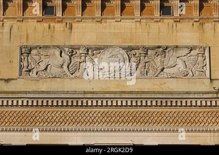 Détail sur le bâtiment taylorien ou la bibliothèque universitaire Taylor Institute à côté du musée Ashmolean à St Giles' Oxford England par Charles Cockerell Banque D'Images