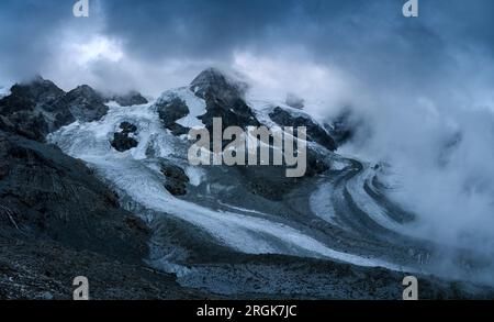 panorama des glaciers de cabane du Mountet avec Glacier Durand et Glacier du Grand Cornier, Valais Banque D'Images