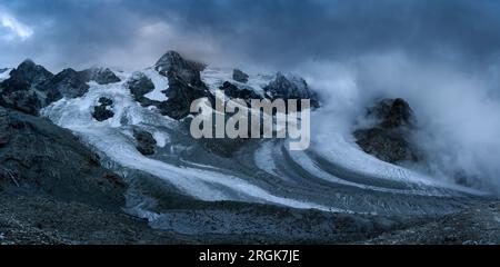 panorama des glaciers de cabane du Mountet avec Glacier Durand et Glacier du Grand Cornier, Valais Banque D'Images