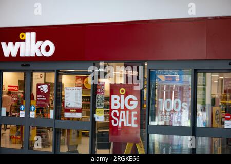 Brentwood Essex 10 août 2023 Wilko s'effondre dans l'administration mettant 12 000 emplois à risque la chaîne de rue de la haute Wilko a déclaré qu'il a nommé des administrateurs après avoir échoué à obtenir un accord de sauvetage, mettant environ 12 000 emplois à risque. Crédit : Ian Davidson/Alamy Live Banque D'Images