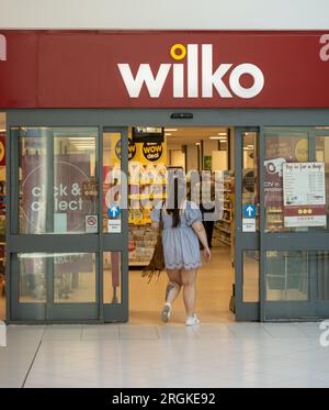 Brentwood Essex 10 août 2023 Wilko s'effondre dans l'administration mettant 12 000 emplois à risque la chaîne de rue de la haute Wilko a déclaré qu'il a nommé des administrateurs après avoir échoué à obtenir un accord de sauvetage, mettant environ 12 000 emplois à risque. Crédit : Ian Davidson/Alamy Live Banque D'Images