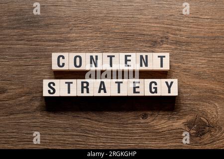 Stratégie de contenu - concept de mot sur les blocs de construction, texte Banque D'Images