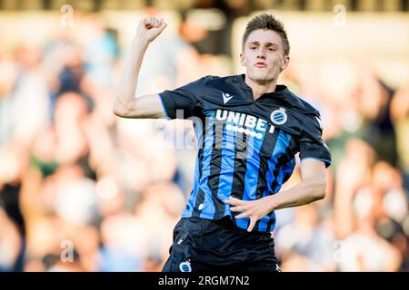 Bruges, Belgique. 10 août 2023. Jorne Spileers du Club célèbre après avoir marqué lors d'un match de football entre le Belge Club Brugge KV et l'islandais Knattspyrnufelag Akureyrar, jeudi 10 août 2023 à Brugge, la première étape du troisième tour de qualification pour la compétition UEFA Conference League. BELGA PHOTO JASPER JACOBS crédit : Belga News Agency/Alamy Live News Banque D'Images