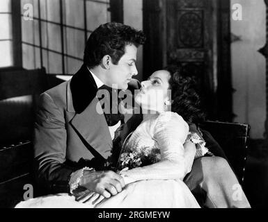 Cornel Wilde, Merle Oberon, sur le plateau du film, 'A Song to Remember', Columbia Pictures, 1945 Banque D'Images