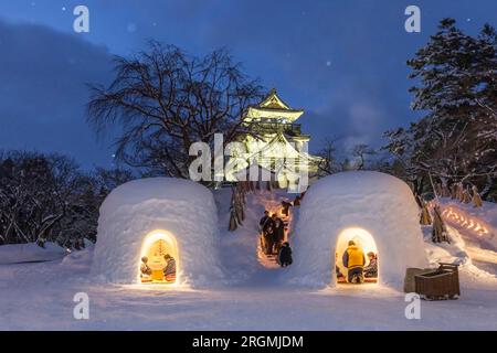 Kamakura, festival d'hiver local, dôme de neige (igloo), sanctuaire du dieu de l'eau, Yokote-JO (château), ville de Yokote, Akita, Tohoku, Japon, Asie de l'est, Asie Banque D'Images