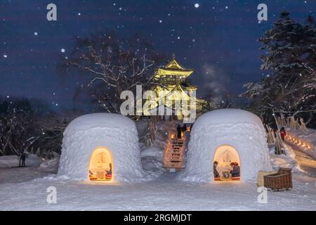 Kamakura, festival d'hiver local, dôme de neige (igloo), sanctuaire du dieu de l'eau, Yokote-JO (château), ville de Yokote, Akita, Tohoku, Japon, Asie de l'est, Asie Banque D'Images