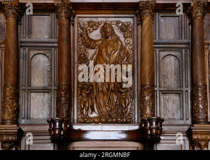 Panneau de stalle de chœur en bois sculpté par le sculpteur galicien Mateo de Prado Monastère San Martiño Pinario Santiago de Compostela Galice Espagne Banque D'Images