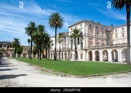 Rome, Latium, Italie, Un paysage de Gallerie Nazionali di Arte Antica (Palazzo Corsini alla Lungara) avec son jardin. Banque D'Images