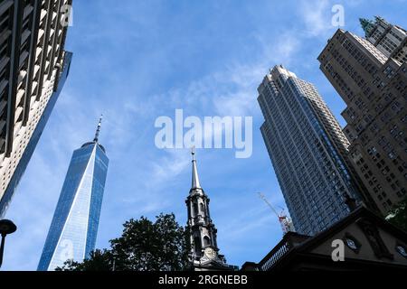 Détail architectural de Lower Manhattan, la partie la plus au sud de Manhattan, quartier central pour les affaires, la culture et le gouvernement à New York Banque D'Images