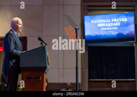 Reportage : le président Joe Biden assiste au petit déjeuner de prière national, jeudi 2 février 2023, au centre des visiteurs du Capitole des États-Unis au Capitole des États-Unis à Washington, DC Banque D'Images