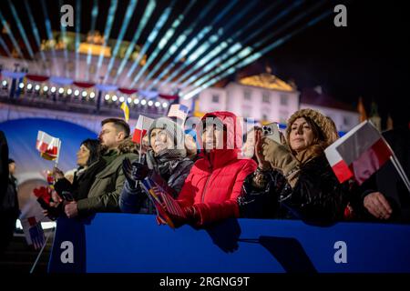 Reportage : visite de Joe Biden en Pologne (2023) - le Président Joe Biden prononce une allocution, mardi 21 février 2023, au Château Royal de Varsovie, en Pologne. Banque D'Images