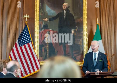 Reportage : St. Patrick's Day at the White House (2023) - le président Joe Biden prononce une allocution lors du déjeuner des amis de l'Irlande à St. Patrick’s Day, vendredi 17 mars 2023, au Capitole des États-Unis Banque D'Images