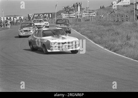 Course Levis Challenge Cup sur le circuit de Zandvoort (Europcup pour les voitures de tourisme), Capri van Mass et Larousse en action ; ca. Août 1972 Banque D'Images