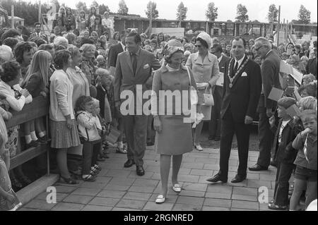 Visite de travail de la princesse Beatrix et du prince Claus dans la province d'Utrecht ca. Août 1972 Banque D'Images