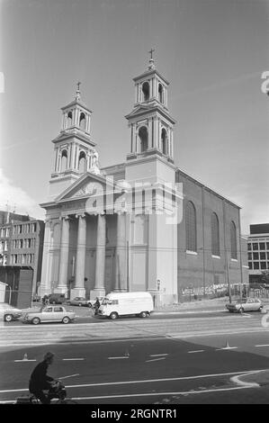 Église Moïse et Aaron sur Waterlooplein à Amsterdam, extérieur ; ca. 12 septembre 1972 Banque D'Images