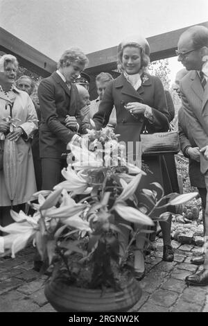 La princesse Gracia de Monaco baptise un lys à Floriade ca. Septembre 1972 Banque D'Images