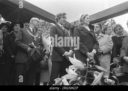 La princesse Gracia de Monaco baptise un lys à Floriade ca. Septembre 1972 Banque D'Images