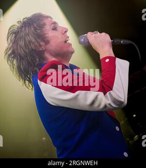 10 août 2023 : Rock City, Nottingham. Événement : les Struts soutenus par +Bad Nerves. Légende : le chanteur principal de Struts - Luke Spiller photo : Mark Dunn/Alamy Live News (divertissement) Banque D'Images