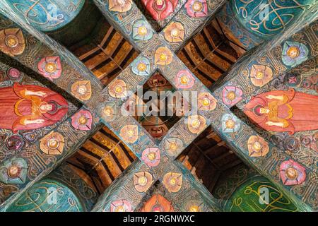 Sommet du plafond de la chapelle Watts, Compton, Surrey, Angleterre Banque D'Images