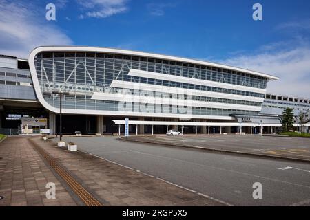 Station Kyushu Shinkansen Shin-Tosu (conçue par Yasui Architects & Engineers, 2011) ; Tosu, préfecture de Saga, Japon Banque D'Images