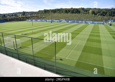 Poissy, France. 11 août 2023. Cette photographie montre le terrain d'entraînement de Paris Saint German dans la banlieue de Paris, France, le 11 août 2023. Photo de Firas Abdullah/ABACAPRESS.COM crédit : Abaca Press/Alamy Live News Banque D'Images