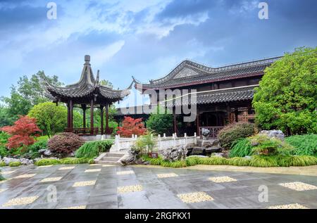 Un jardin classique situé dans le lac Sender West, à Yangzhou, en Chine. Banque D'Images