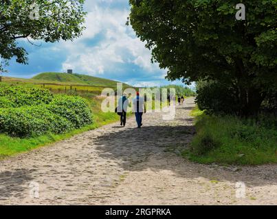 Rivington Lancashire Royaume-Uni 01 août 2023 personnes profitant de la campagne autour de Rivington Pike près de Bolton Lancashire Banque D'Images