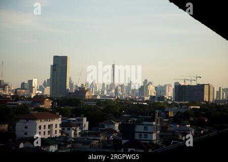 Vues sur les gratte-ciel de la ville à Bangkok en Thaïlande. Banque D'Images