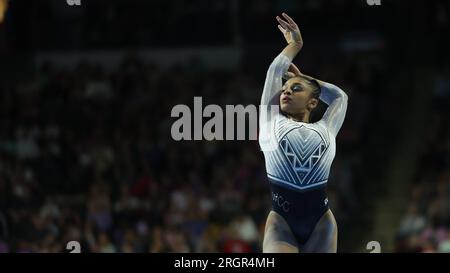 5 août 2023 : gymnaste Tiana Sumanasekera lors de l'US Classic. Le Core Hydration Classic 2023 a lieu au NOW Arena de Hoffman Estates, Illinois. Melissa J. Perenson/CSM (image de crédit : © Melissa J. Perenson/Cal Sport Media) Banque D'Images