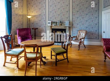 Intérieur de Cardigan Castle House une maison de campagne géorgienne construite par John Bowen en 1808, dans les murs du château de Cardigan Ceredigion Wales. Banque D'Images