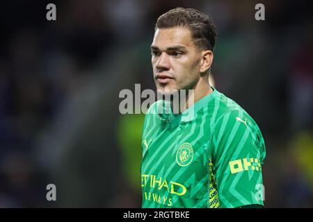 Ederson de Manchester City lors du match de Premier League Burnley vs Manchester City au Turf Moor, Burnley, Royaume-Uni, le 11 août 2023 (photo de Mark Cosgrove/News Images) Banque D'Images