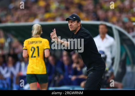 Tony Gustavsson Manager australien donne des instructions à son équipe lors du match de quart de finale de la coupe du monde féminine de la FIFA 2023 Australie femmes vs France femmes au Suncorp Stadium, Brisbane, Australie, 12 août 2023 (photo de Patrick Hoelscher/News Images) Banque D'Images