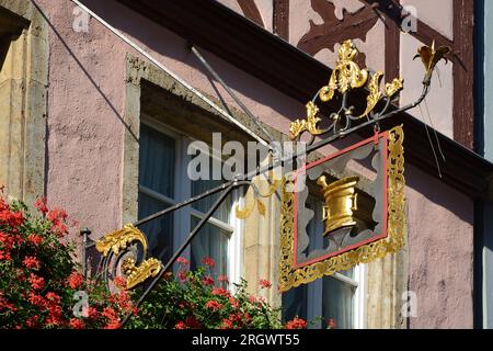 Panneau en fer forgé / Schmiedeeisenplatte, Rothenburg ob der Tauber, Franken / Franconia, Bayern / Bavière, Allemagne Banque D'Images