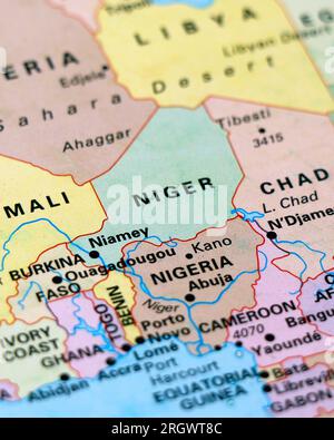 Niger et capitale Niamey en focus, officiellement République du Niger, pays d'Afrique de l'Ouest. Bordé par la Libye, le Tchad, le Nigeria, le Bénin et le Burkina Faso Banque D'Images