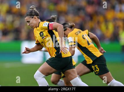 Brisbane, Australie. 12 août 2023. L'australienne Steph Catley court avant le match de quart de finale entre l'Australie et la France à la coupe du monde féminine de la FIFA 2023 à Brisbane, Australie, le 12 août 2023. Crédit : Li Yibo/Xinhua/Alamy Live News Banque D'Images