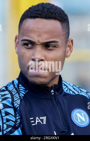 Le défenseur brésilien de la SSC Napoli Natan Bernardo de Souza regarde lors du match amical SSC Napoli vs Apollon FC. Banque D'Images