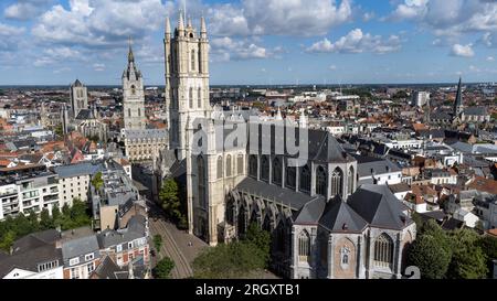 Vue aérienne de la cathédrale saint bavos à Gand Banque D'Images