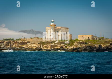 Favignana, Italie - août 4 2023 - phare sur l'île Banque D'Images