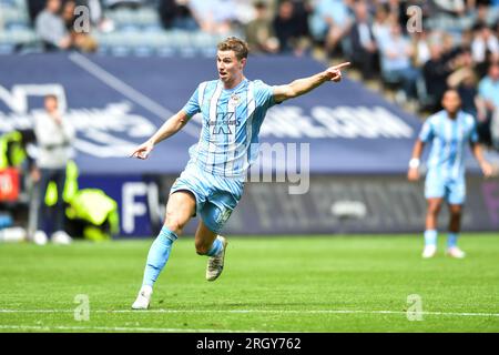 Coventry le samedi 12 août 2023. Ben Sheaf (14 Coventry City) lors du Sky Bet Championship Match entre Coventry City et Middlesbrough au Coventry Building Society Arena, Coventry le samedi 12 août 2023. (Photo : Kevin Hodgson | MI News) crédit : MI News & Sport / Alamy Live News Banque D'Images