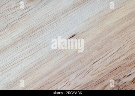 une planche en bois d'hévéa, une planche légère avec une structure d'arbre d'hévéa, à partir de laquelle une planche de plusieurs planches est faite Banque D'Images