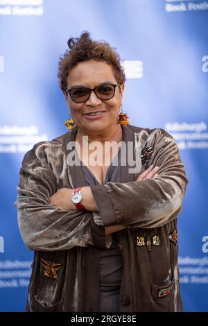 Édimbourg, Écosse, Royaume-Uni. 12 août 2023. Poète et ancienne Makar, Jackie Kay fait une apparition au Festival international du livre d'Édimbourg où elle a parlé de son nouveau recueil de poésie Jackie Kay : a Life in Protest. Les poèmes retracent un voyage poétique puissant et émouvant à travers les moments clés de l'activisme politique de sa vie. Iain Masterton/Alamy Live News Banque D'Images