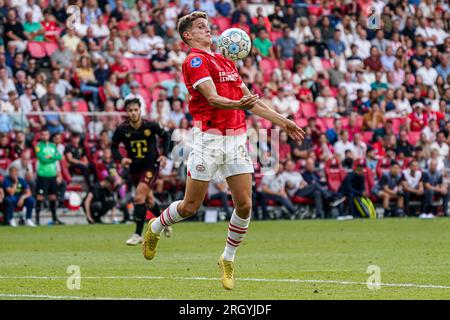 Eindhoven, pays-Bas. 12 août 2023. EINDHOVEN, PAYS-BAS - 12 AOÛT : Guus til of PSV lors du match néerlandais d'Eredivisie entre le PSV et le FC Utrecht au Philips Stadion le 12 août 2023 à Eindhoven, pays-Bas. (Photo de Jeroen Meuwsen/Orange Pictures) crédit : Orange pics BV/Alamy Live News Banque D'Images