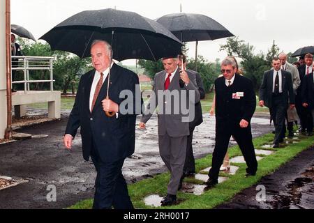 Krzyzowa,Helmut KOHL,Chancelier de la République fédérale d'Allemagne Helmut Kohl visite la Pologne, propriété de la famille Von Moltke Banque D'Images