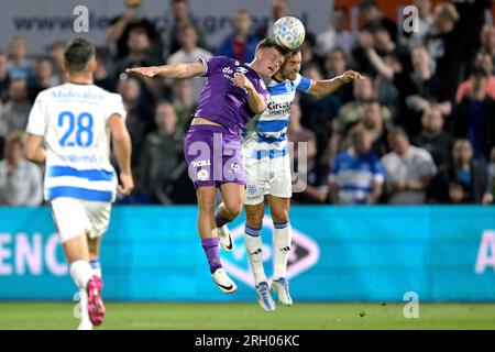 ZWOLLE - (lr) Vito van Crooij de Sparta Rotterdam, Bram van Polen de PEC Zwolle lors du match de championnat néerlandais entre PEC Zwolle et Sparta Rotterdam au stade MAC3Park le 12 août 2023 à Zwolle, pays-Bas. ANP GERRIT VAN COLOGNE Banque D'Images