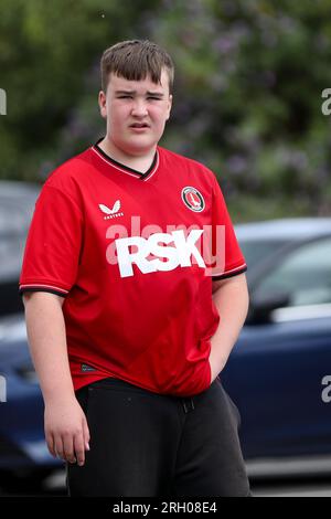 Peterborough le samedi 12 août 2023. Un fan de Charlton Athletic lors du match de Sky Bet League 1 entre Peterborough et Charlton Athletic à London Road, Peterborough le samedi 12 août 2023. (Photo : Tom West | MI News) crédit : MI News & Sport / Alamy Live News Banque D'Images