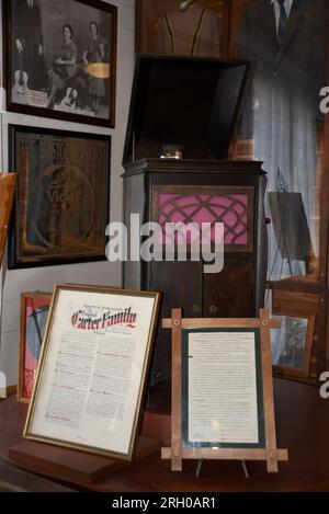 Partitions, instruments de musique et autres objets au carter Fold Museum en Virginie rurale, lieu de résidence du trio pionnier. (voir addit. info) Banque D'Images