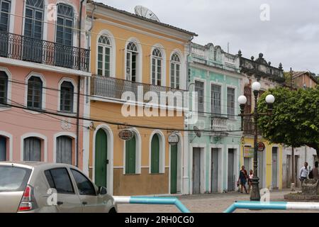 cachoeira, bahia, brésil - 4 novembre 2023 : vue d'architecture de vieilles demeures dans la ville de Cachoeira, dans le réconcilavo de Bahia. Banque D'Images